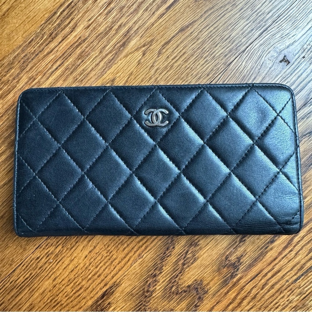 Chanel Black Quilted Leather Bifold Wallet